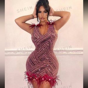 New Year'S Eve Party Dress - Mini Sexy Feathered Dress With Gold And Silver